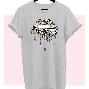 Lips tee